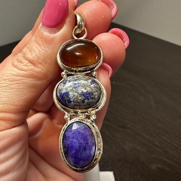 SALE! Sterling silver and three stone pendant! - Picture 7 of 7